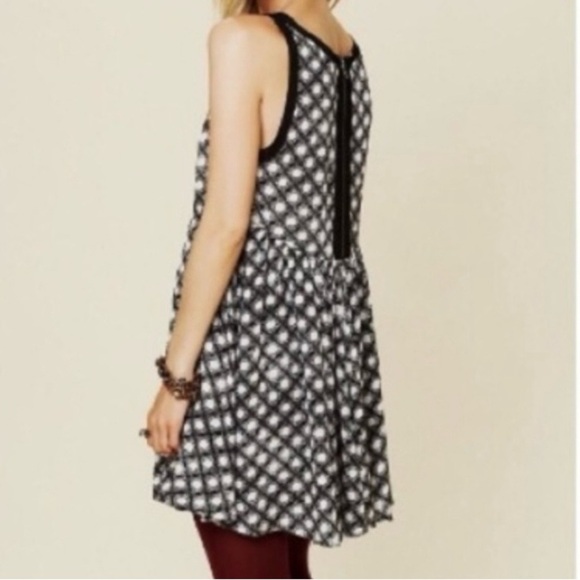 Free People Black and White Sleeveless Tank Top - Picture 2 of 11